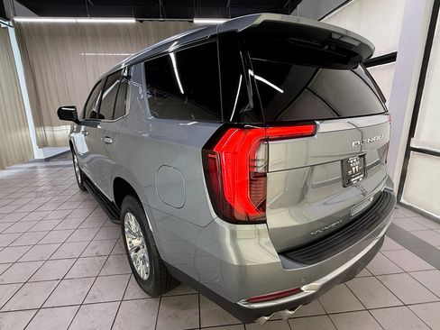 Used 2025 GMC Yukon Denali AWD/4WD image 9