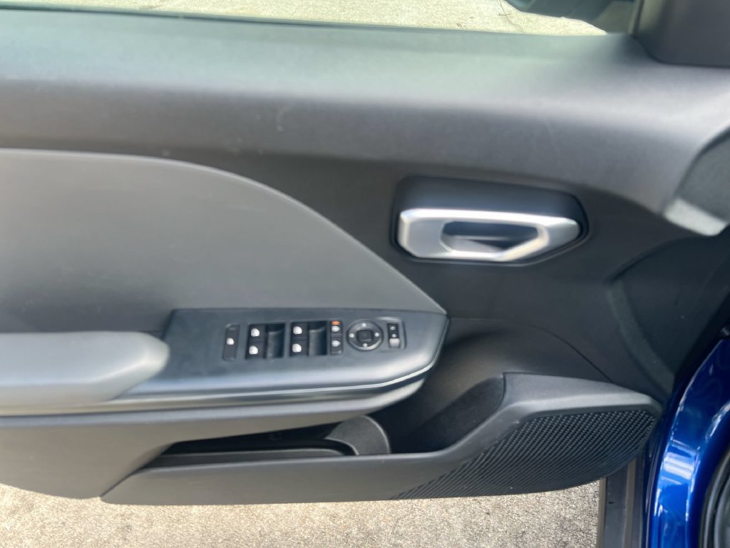 Used 2025 Kia K4 FWD image 15