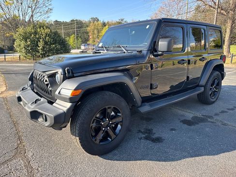 Used 2022 Jeep Wrangler Unlimited Sport image 3