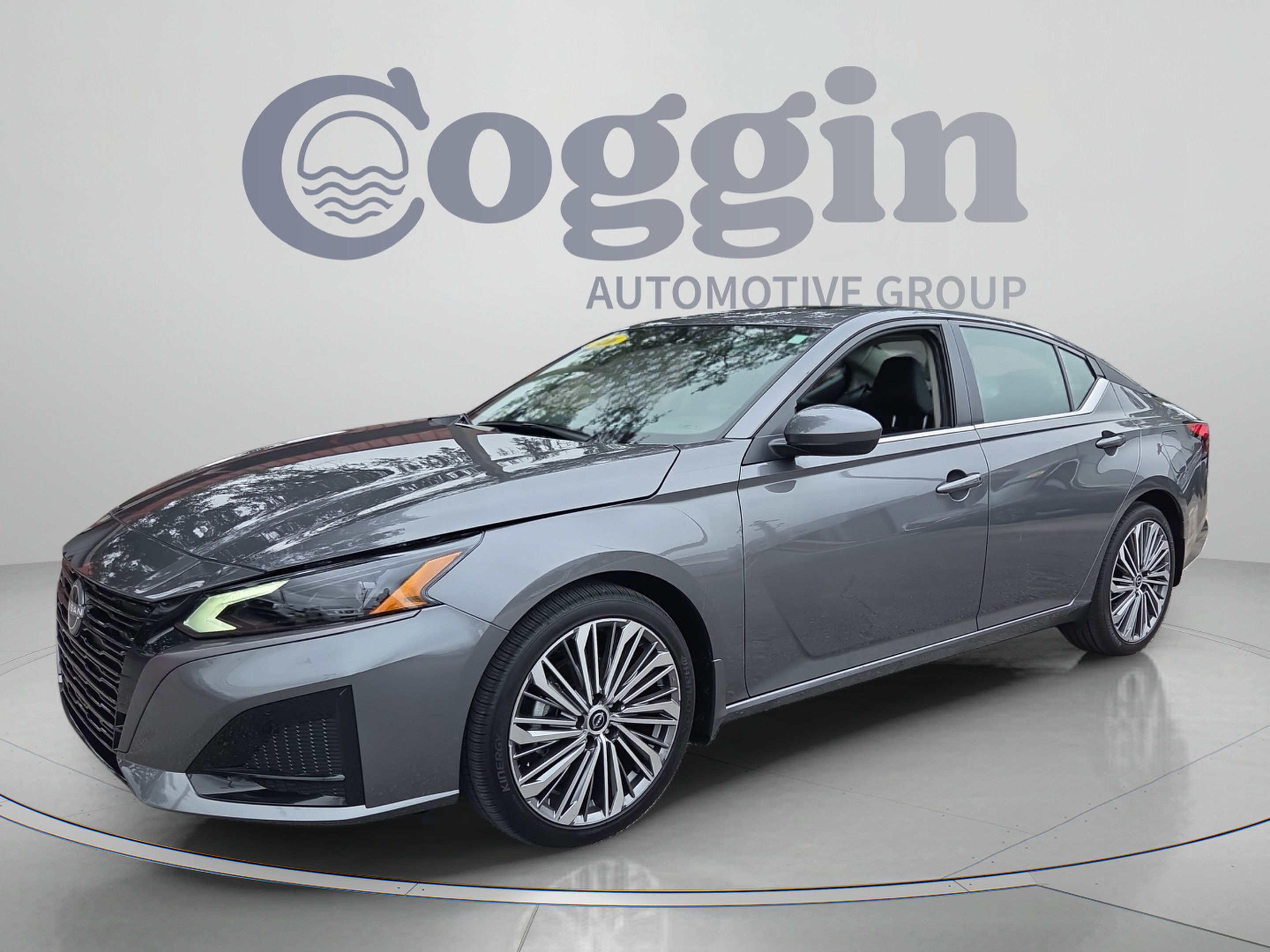 Used 2026 Nissan Altima 2.5 SV w/ SV Premium Package FWD image 1