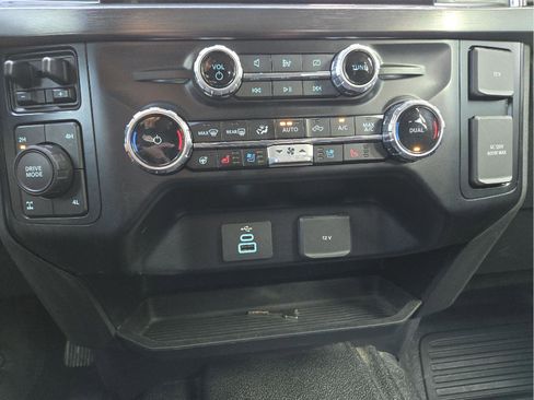 Used 2024 Ford F350 Lariat w/ Sport Appearance Package image 39