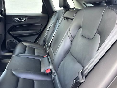 Used 2024 Volvo XC60 B5 Core w/ Protection Package Premier AWD/4WD image 14