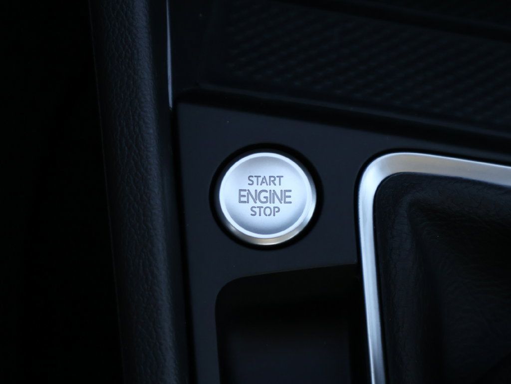 Used 2026 Volkswagen Jetta SEL FWD image 19