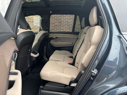 New 2026 Volvo XC90 B6 Plus w/ Protection Package Premier AWD/4WD image 16