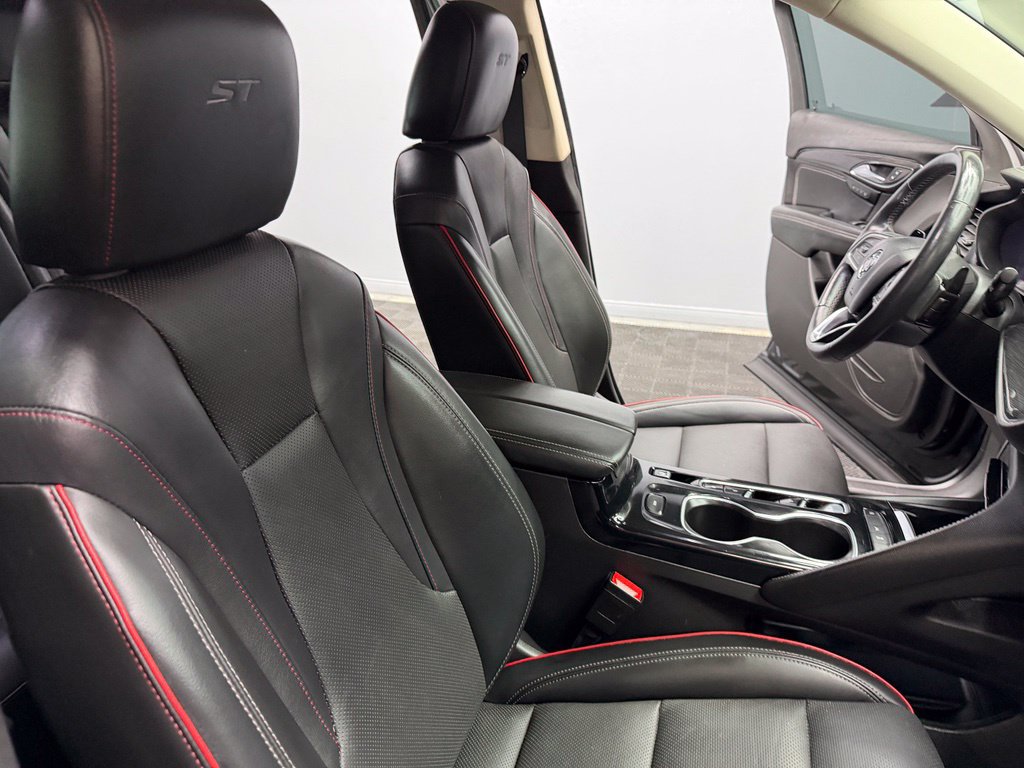 Used 2023 Buick Envision Essence w/ Sport Touring Package FWD image 51