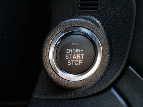 Certified 2025 Subaru Outback Premium image 30