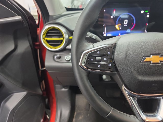 Used 2024 Chevrolet Trax LT w/ Driver Confidence Package FWD image 12