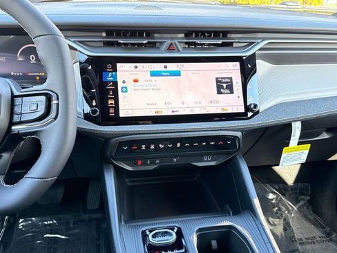 New 2026 Jeep Cherokee Laredo AWD/4WD image 10