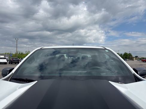 Used 2024 Chevrolet Colorado ZR2 w/ Safety Package AWD/4WD image 24