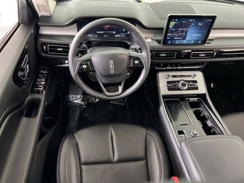 Used 2024 Lincoln Aviator AWD w/ Premium Package image 21