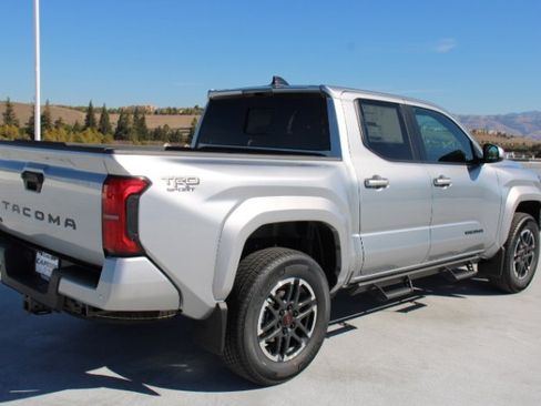 New 2025 Toyota Tacoma TRD Sport image 3