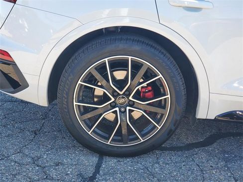 Used 2024 Audi SQ5 Premium Plus w/ S Sport Package image 5