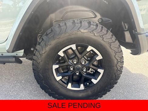 Used 2024 Jeep Wrangler Unlimited Rubicon 4xe AWD/4WD image 11
