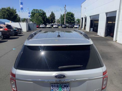 Used 2014 Ford Explorer XLT w/ Equipment Group 202A AWD/4WD image 5