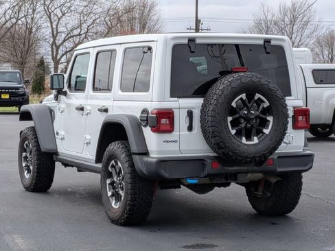 Used 2025 Jeep Wrangler Unlimited Rubicon 4xe w/ Convenience Group AWD/4WD image 5