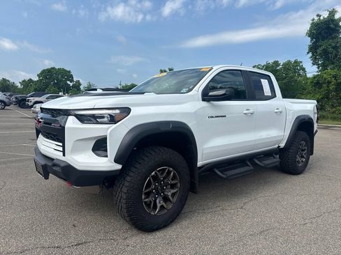 Used 2024 Chevrolet Colorado ZR2 w/ Safety Package AWD/4WD image 4