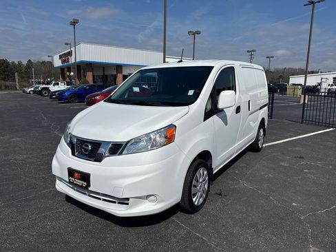 Used 2020 Nissan NV200 SV image 2