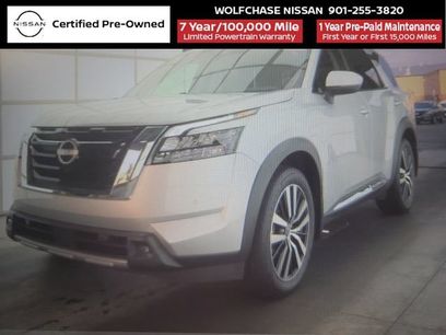 Certified 2025 Nissan Pathfinder Platinum w/ Lighting Package (N92)