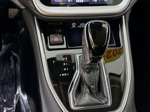 Certified 2025 Subaru Outback Premium w/ Popular Package #1A image 22