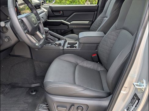 Used 2026 Toyota 4Runner TRD Off-Road Premium AWD/4WD image 15