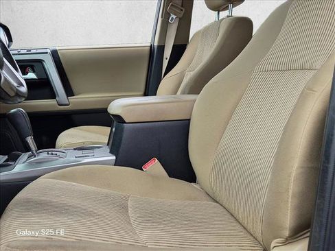 Used 2018 Toyota 4Runner SR5 AWD/4WD image 11