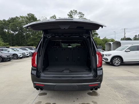 Used 2022 GMC Yukon AT4 AWD/4WD image 24