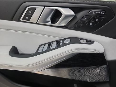 Certified 2023 BMW X7 xDrive40i w/ Executive Package image 25