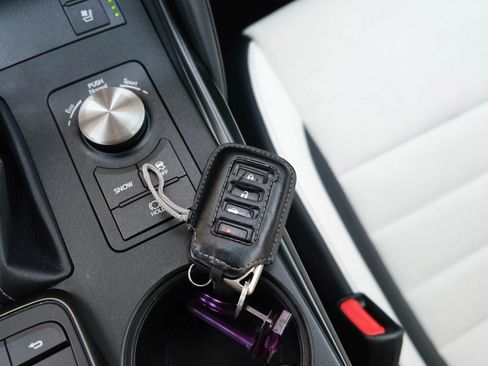 Used 2022 Lexus IS 350 F Sport image 48