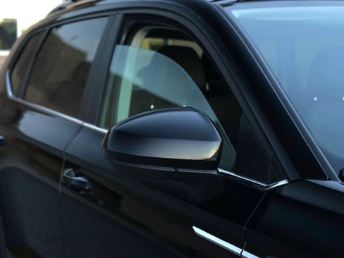 Used 2022 Volkswagen Taos SE image 6