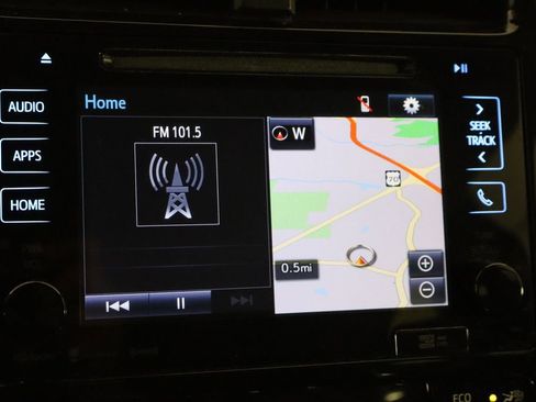 Used 2017 Toyota Prius Prime Premium FWD image 31