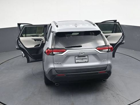 Used 2022 Toyota RAV4 XLE Premium FWD image 39