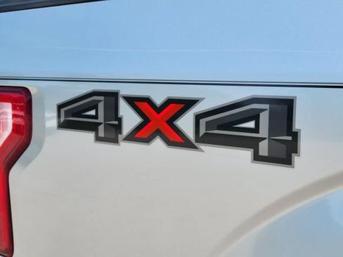 Used 2017 Ford F150 XLT w/ Equipment Group 302A Luxury AWD/4WD image 8