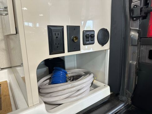 Used 2021 RAM ProMaster 1500 w/ Convenience Group FWD image 35