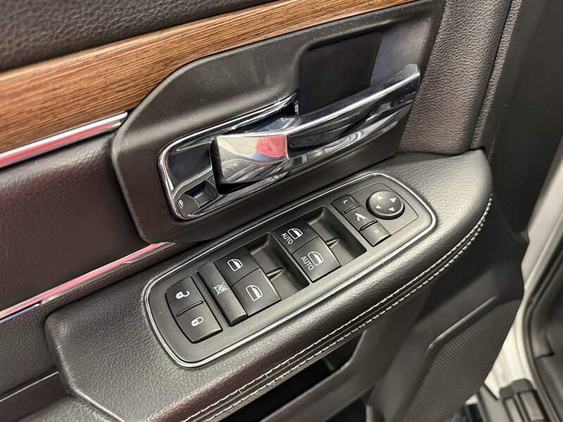 Used 2013 RAM 1500 Laramie w/ Convenience Group AWD/4WD image 22