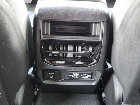 Used 2025 Jeep Grand Cherokee Laredo X w/ Luxury Tech Group I AWD/4WD image 32