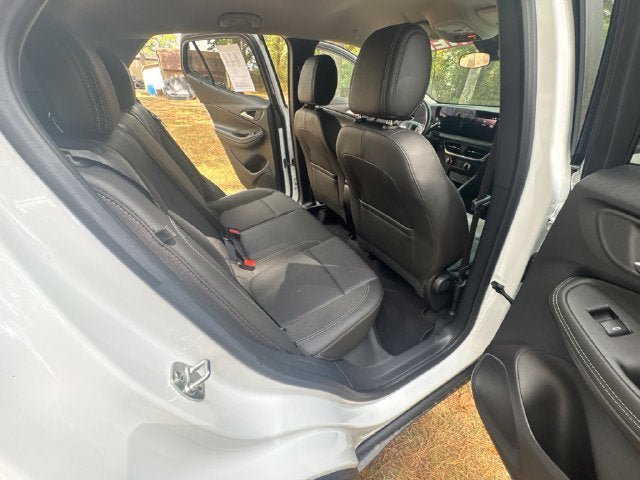 Used 2024 Buick Encore GX Preferred FWD image 16