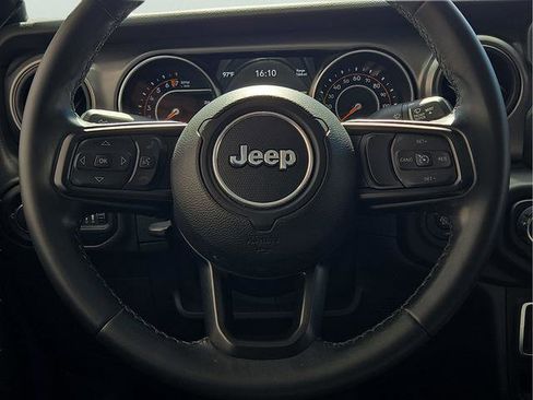 Used 2021 Jeep Gladiator Sport AWD/4WD image 10