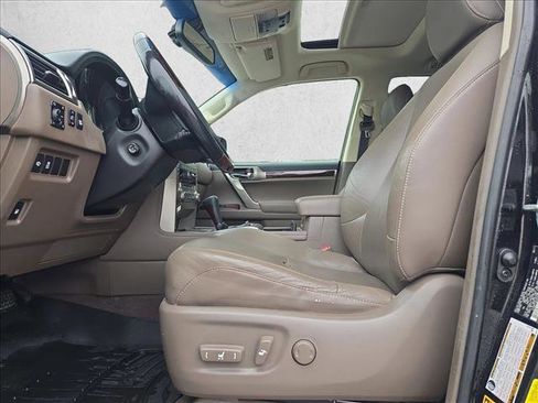 Used 2018 Lexus GX 460 Premium AWD/4WD image 13