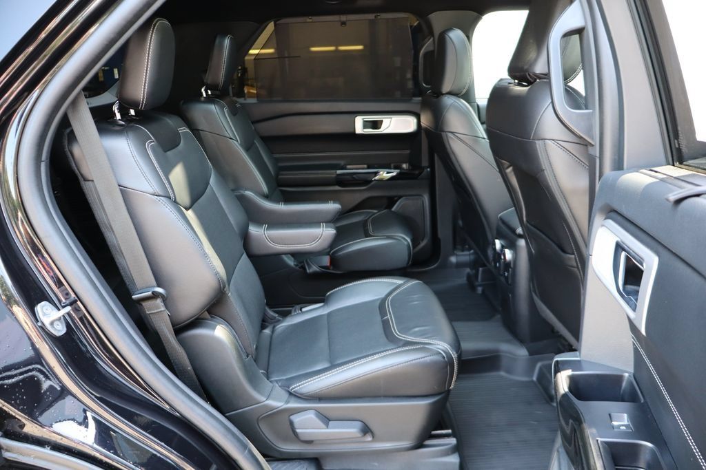 Used 2022 Ford Explorer ST w/ Equipment Group 401A AWD/4WD image 34
