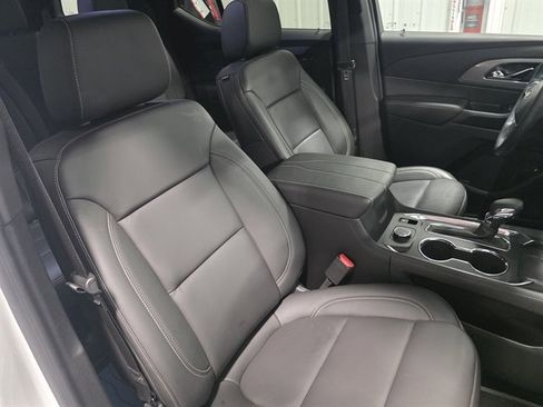 Used 2023 Chevrolet Traverse LT w/ LPO, Floor Liner Package image 11