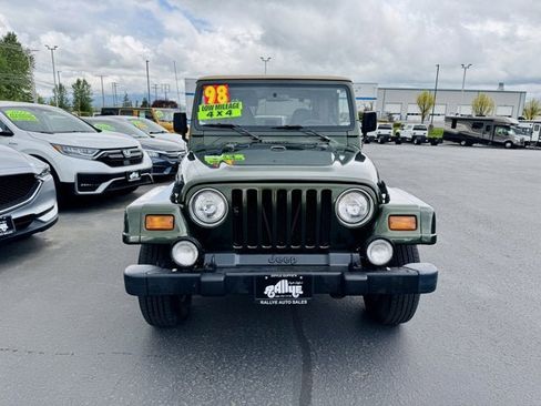 Used 1998 Jeep Wrangler Sahara AWD/4WD image 2