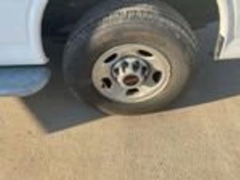 Used 2024 GMC Savana 2500 w/ Driver Convenience Package image 33