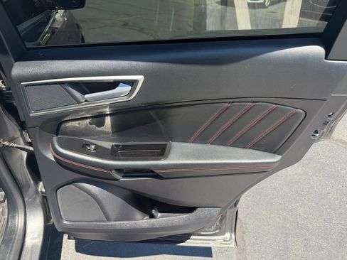 Used 2020 Ford Edge ST-Line w/ Cold Weather Package AWD/4WD image 16