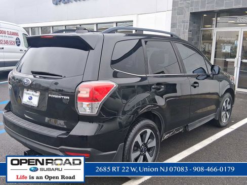 Used 2018 Subaru Forester 2.5i Limited image 3