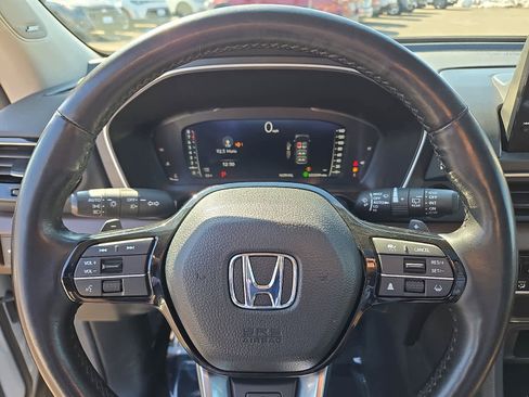 Certified 2025 Honda Pilot Elite image 21