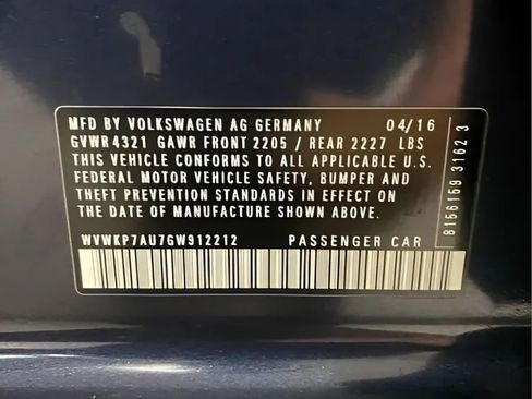 Used 2016 Volkswagen e-Golf SE w/ DC Fast Charging Package FWD image 23