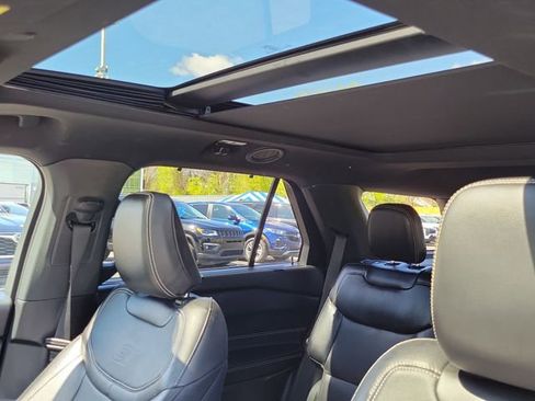 Used 2021 Ford Explorer ST w/ Equipment Group 401A AWD/4WD image 11