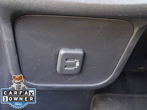 Used 2024 GMC Terrain SLE AWD/4WD image 11