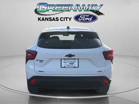 Used 2024 Chevrolet Trax RS w/ Driver Confidence Package image 6