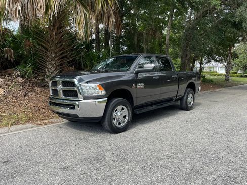 Used 2018 RAM 3500 Tradesman w/ Chrome Appearance Group AWD/4WD image 8